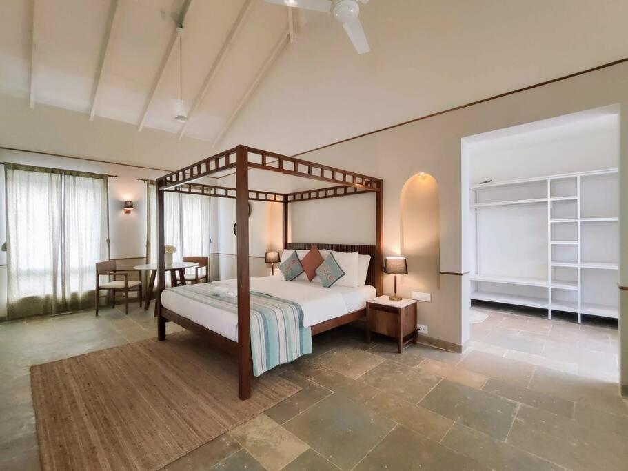 Barcelona Villas At Love Story Siolim- 3Bhk Private Pool Villas Εξωτερικό φωτογραφία